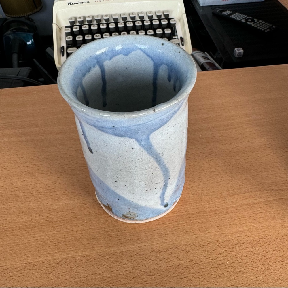 Handmade Pottery Cup - Picture 4 of 9